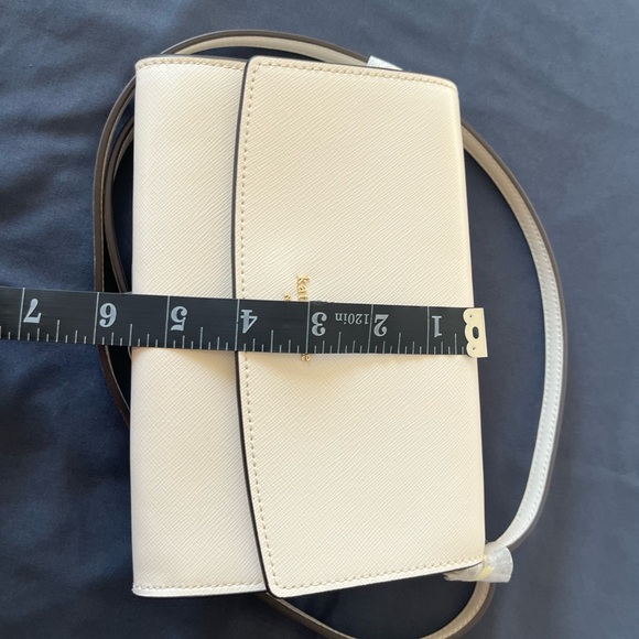 Kate Spade New York Brynn Small Flap Crossbody Cream Handbag Purse Clutch - Picture 3 of 9